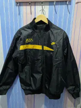Jaket Nike bolak Balik
