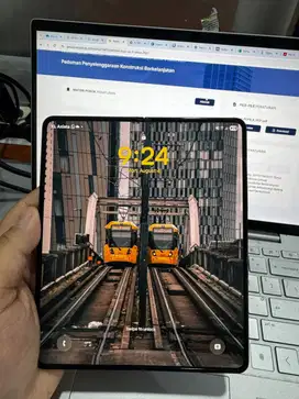Samsung Z Fold 5, 1 TB Unit + Box