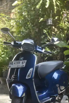 Dijual Vespa Sprint 150 ABS. Kondisi istimewa, tangan pertama.