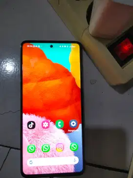 Dijual HP Samsung A51 lancar jaya langsung pakai