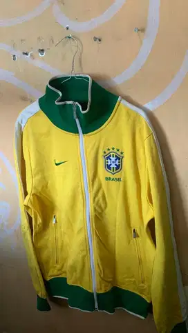 Nike brasil track top