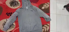 Dijual jaket Puma dan Converse