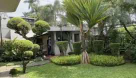 Rumah siapHhuni semi Furnish luas tanahnya di