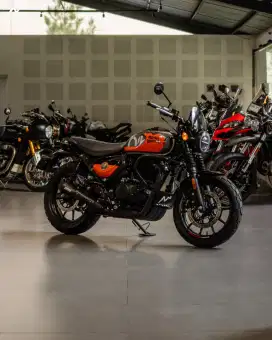 Royal Enfield Hunter 350 Dapper Grey 2023