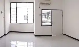 DIJUAL RUKO GANDENG KOMERSIAL 2 LT KAPAS KRAMPUNG SURABAYA