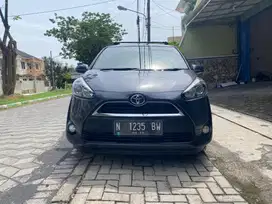 Toyota Sienta V Matic 2017