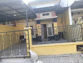 Disewakan 1 unit rumah 2 lantai
