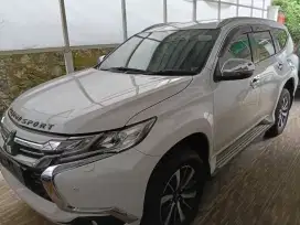 Pajero Sport Dakar 4x2 AT 2019