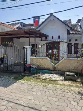 Dijual rumah siap huni