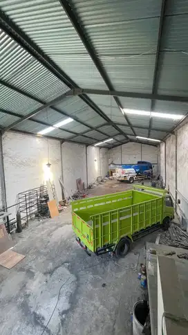 Disewakan gudang Margomulyo Permai