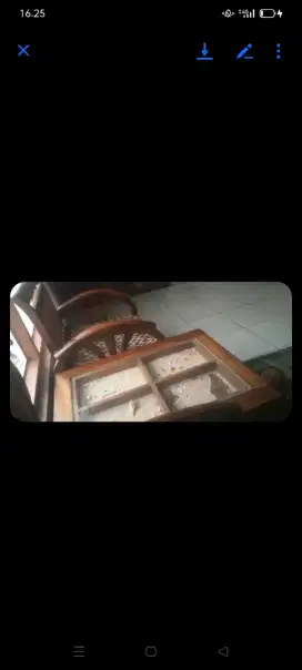 Bekas baik kursi tamu