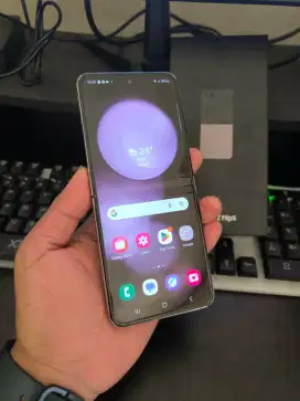 Samsung z flip 5 5G 8/512 gb