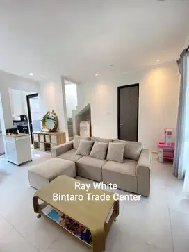 Rumah dalam cluster depan taman