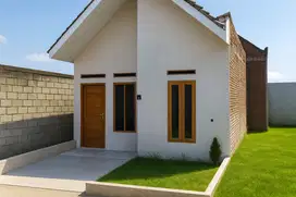 JUAL RUMAH SIAP HUNI DI MURAHIN AKSES PINGGIR JALAN RAYA