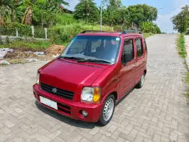 Mobil irit BBM cocok buat keluarga muda