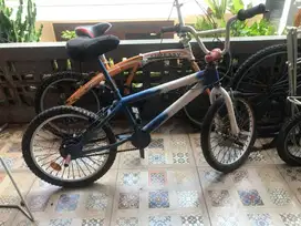 Sepeda BMX bekas