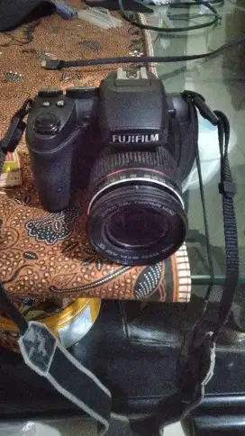Camera Fuji filem finefix hs20exr