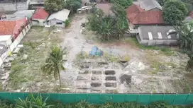 DISEWAKAN TANAH DAN BANGUNAN 2000m AKSES KONTAINER PAGAR KELILING