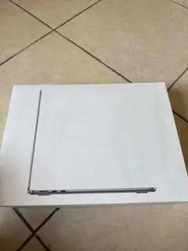 Macbook Air 13” M3 8GB/SSD 256Gb