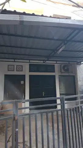 Rukan (Rumah dan Kantor) tengah kota untuk bisnis usaha