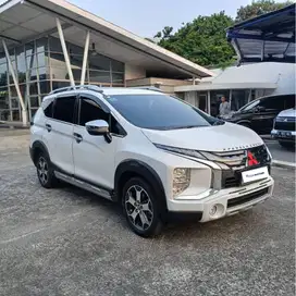 Jual Cepat - Mitsubishi Xpander Cross Premium AT 2020