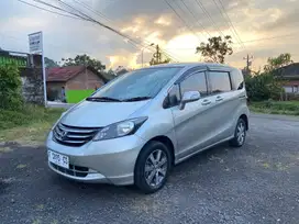 Honda Freed 2011 Bensin