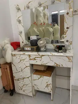 DI JUAL CEPAT MEJA RIAS PENGANTIN