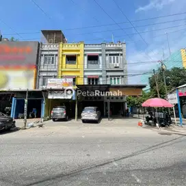 Ruko siap huni strategis kawasan ramai cocok untuk usaha kota medan