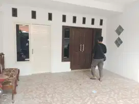 Rumah Rungkut Barata Like New