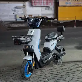 SEPEDA LISTRIK MODERN TERBARU
