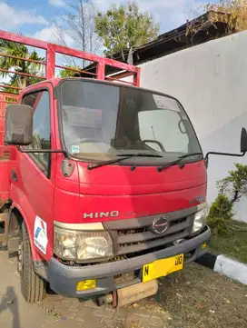 Truck Hino Dutro