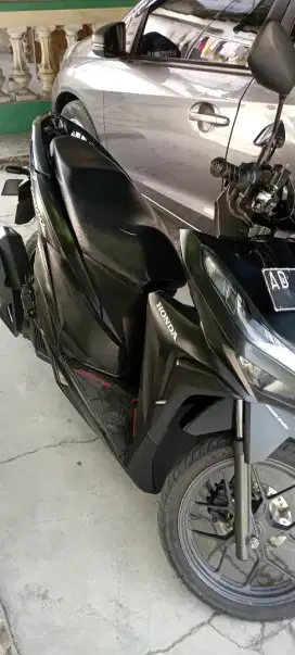 Vario 125 hitam doff