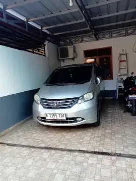 Honda Freed e PSD tahun 2011