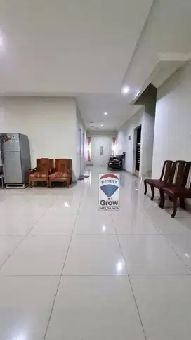 Di Jual Rumah 3.5 Lantai Hoek di Jl Kebon Jeruk Indah Utama