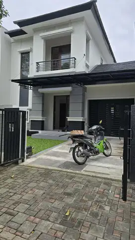 Dijual cepat rumah siap huni di Delatinos BSD akses mudah