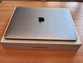 Macbook Pro 13” A1708 2017 Corei5 16GB 1TB  Grey Full set