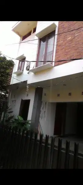 DIJUAL RUMAH DI KEBAYORAN BARU JAKARTA SELATAN