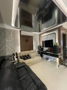Hadap Timur Rumah Kayara Ukuran 8x23
