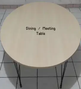 Dijual Dining Table/Meja Makan satu set dengan kursi