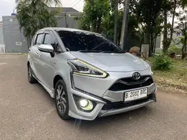 Cash low km toyota sienta Q 2020 matic at istimewa
