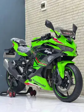 Kawasaki ZX 25 RR ABS TFT 2023 odo masih 2000