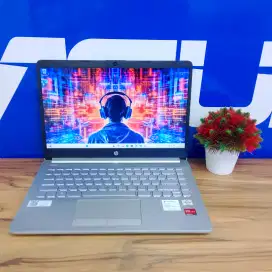HP14S DK1524AU AMD ATHLON SILVER AMD RADEON GRAPHICS 8GB DDR4 SSD512GB