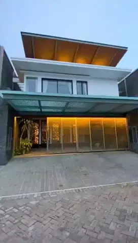 rumah villa royal pakuwon city hunian serasa di villa Bali