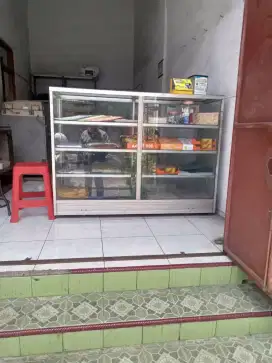 Etalase kaca murah