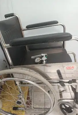 Kursi roda bekas