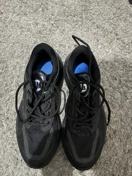Lining v8 black purple