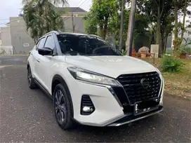 Cash low km 2021 Nissan kicks e power hybrid dual tone at matic