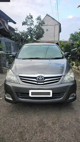 Dijual Innova V 2.0 Bensin