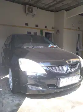 Mitsubishi Lancer 2004 Bensin