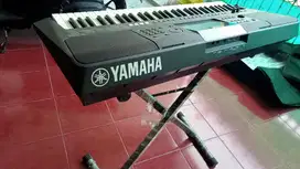 DIJUAL CEPAT  KEYBOARD YAMAHA PSR E 463